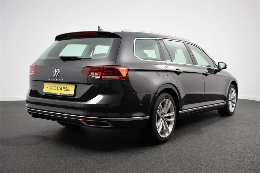 Volkswagen Passat Variant 1.5 TSI 150pk DSG Elegance Plus Pro | Navigatie | Camera | Climate Control | Adaptive Cruise Control | Elektrische Achterklep | Lane Assist | LED | DAB |