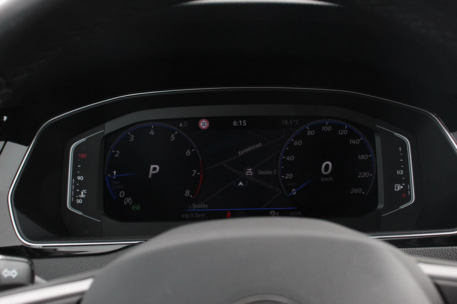 Volkswagen Passat Variant 1.5 TSI 150pk DSG Elegance Plus Pro | Navigatie | Camera | Climate Control | Adaptive Cruise Control | Elektrische Achterklep | Lane Assist | LED | DAB |