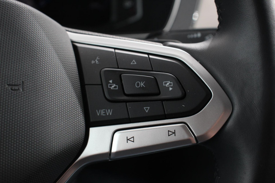 Volkswagen Passat Variant 1.5 TSI 150pk DSG Elegance Plus Pro | Navigatie | Camera | Climate Control | Adaptive Cruise Control | Elektrische Achterklep | Lane Assist | LED | DAB |