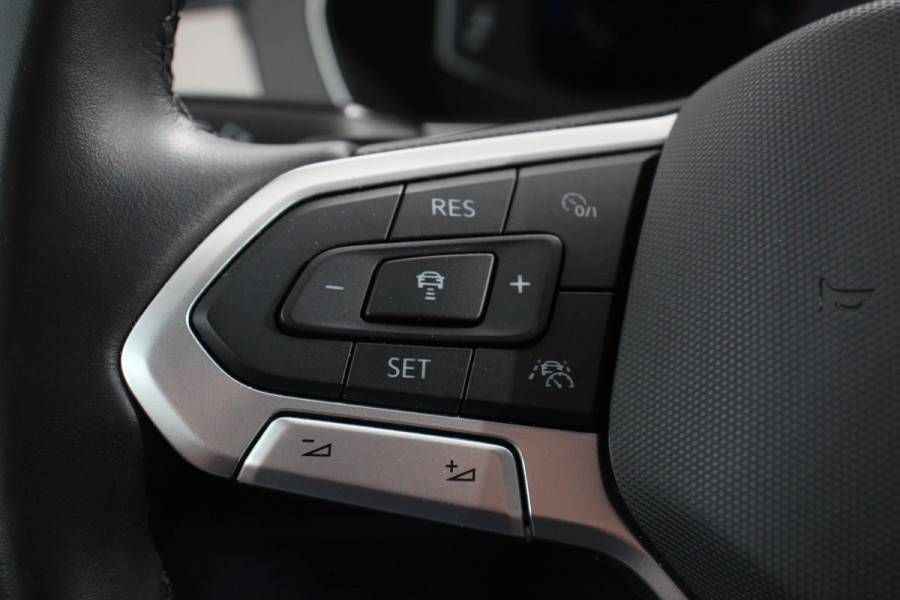 Volkswagen Passat Variant 1.5 TSI 150pk DSG Elegance Plus Pro | Navigatie | Camera | Climate Control | Adaptive Cruise Control | Elektrische Achterklep | Lane Assist | LED | DAB |