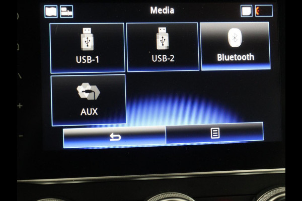 Renault Kadjar 1.3 TCe Black Edition | Stoelverwarming | Carplay | Keyless | Camera | Leder/Alcantara | Full LED | Half leder | Bose Sound | Climate control
