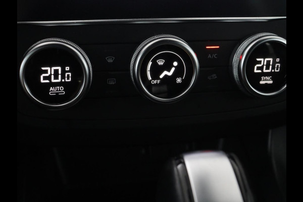 Renault Kadjar 1.3 TCe Black Edition | Stoelverwarming | Carplay | Keyless | Camera | Leder/Alcantara | Full LED | Half leder | Bose Sound | Climate control