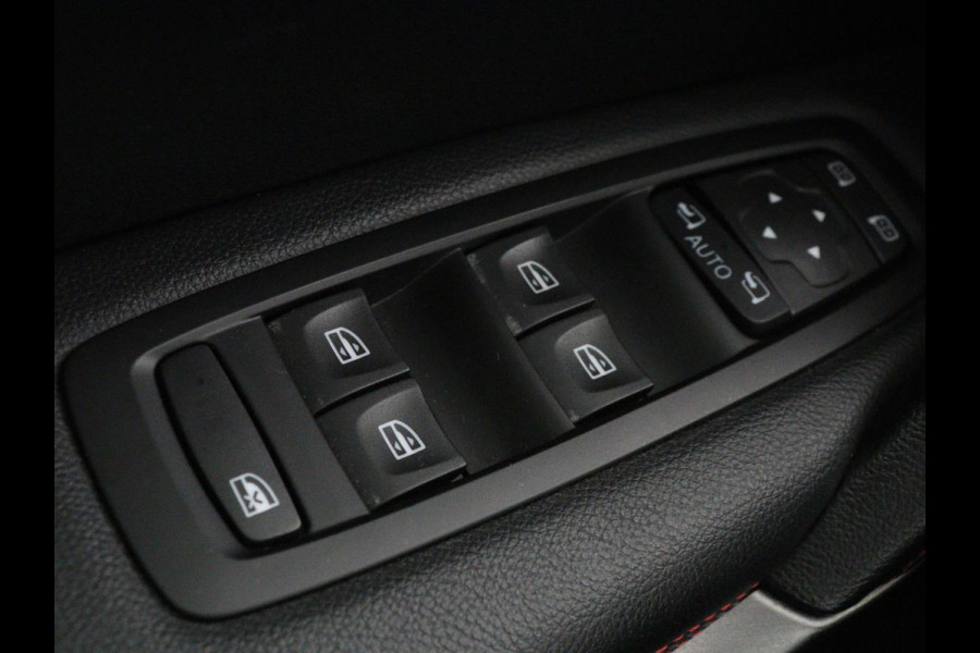 Renault Kadjar 1.3 TCe Black Edition | Stoelverwarming | Carplay | Keyless | Camera | Leder/Alcantara | Full LED | Half leder | Bose Sound | Climate control