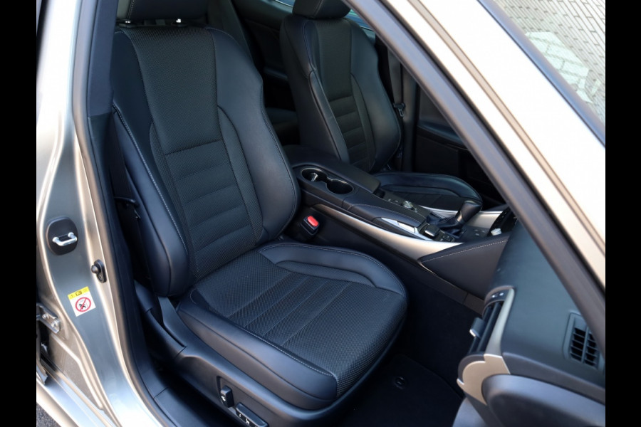 Lexus IS 300h Hybrid F-Sport Line | Mark Levinson | Schuifdak | Stoelvent