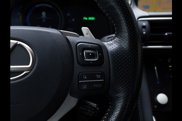 Lexus IS 300h Hybrid F-Sport Line | Mark Levinson | Schuifdak | Stoelvent