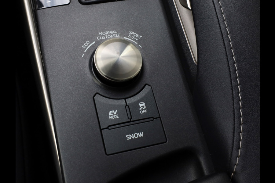 Lexus IS 300h Hybrid F-Sport Line | Mark Levinson | Schuifdak | Stoelvent
