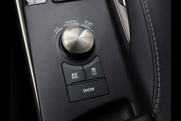 Lexus IS 300h Hybrid F-Sport Line | Mark Levinson | Schuifdak | Stoelvent