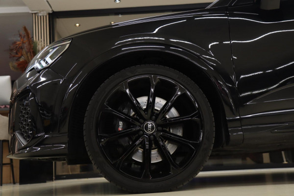 Audi RSQ3 Sportback TFSI RS Pano/Sonos/Camera/Carplay/RSStoelen/BOMVOL