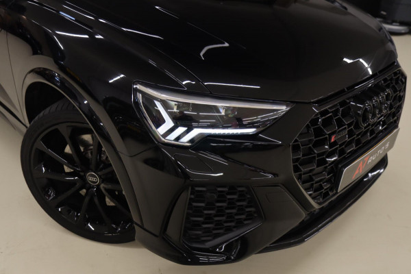 Audi RSQ3 Sportback TFSI RS Pano/Sonos/Camera/Carplay/RSStoelen/BOMVOL