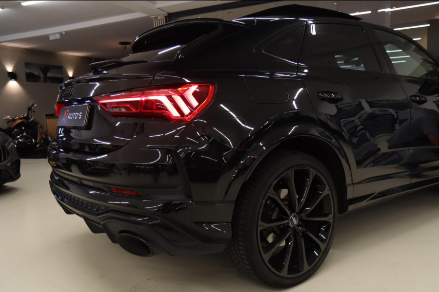 Audi RSQ3 Sportback TFSI RS Pano/Sonos/Camera/Carplay/RSStoelen/BOMVOL
