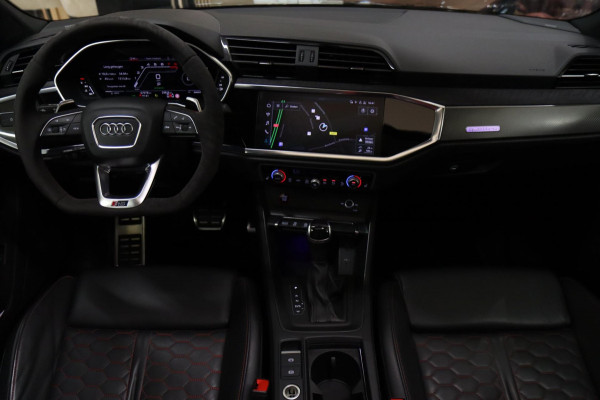 Audi RSQ3 Sportback TFSI RS Pano/Sonos/Camera/Carplay/RSStoelen/BOMVOL