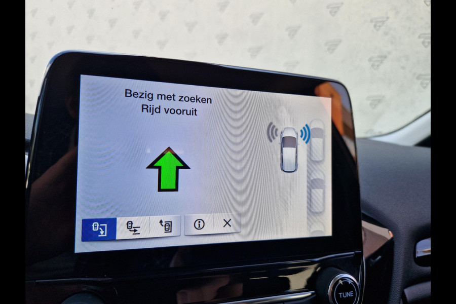Ford Fiesta 1.0 EcoBoost Hybrid Titanium | Climate | PDC | DAB | Android Auto/ Apple Carplay | Camera |