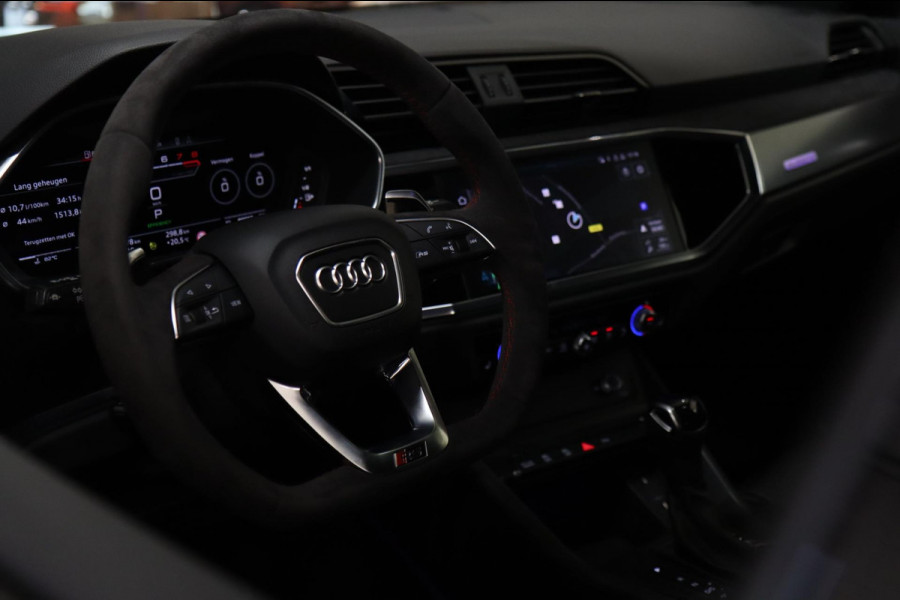 Audi RSQ3 Sportback TFSI RS Pano/Sonos/Camera/Carplay/RSStoelen/BOMVOL