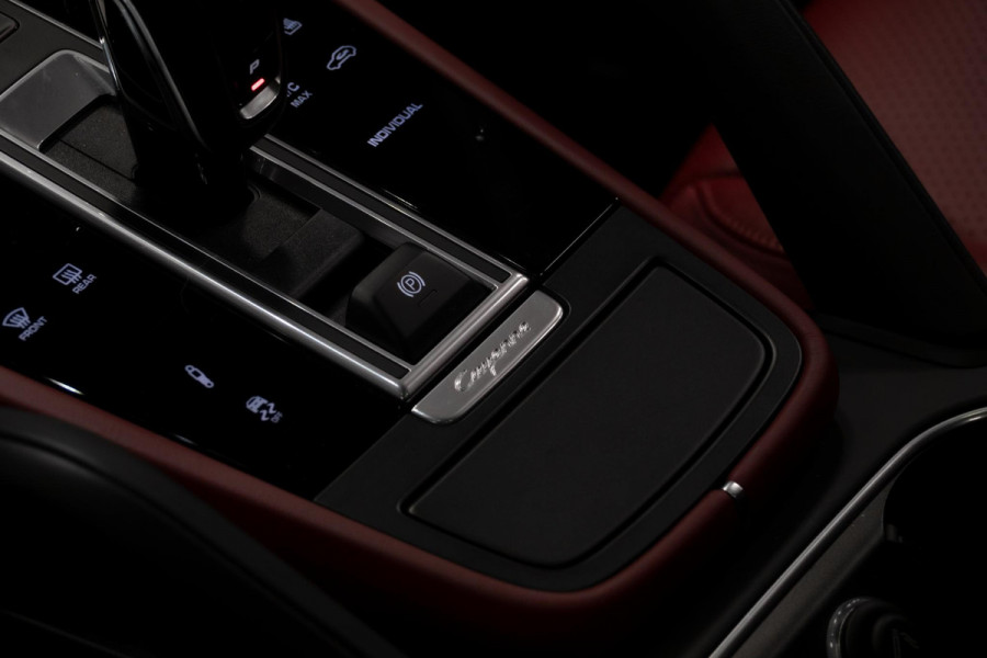 Porsche Cayenne 3.0 E-Hybrid *Sport-Chrono / PASM / Panorama / BOSE / Soft-Close / Surround-view*