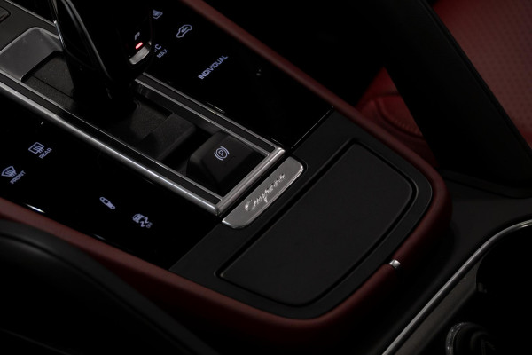 Porsche Cayenne 3.0 E-Hybrid *Sport-Chrono / PASM / Panorama / BOSE / Soft-Close / Surround-view*
