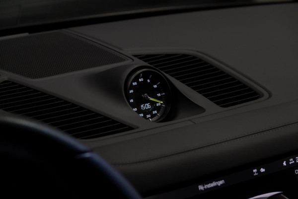 Porsche Cayenne 3.0 E-Hybrid *Sport-Chrono / PASM / Panorama / BOSE / Soft-Close / Surround-view*