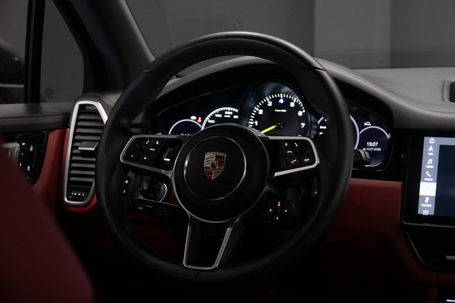 Porsche Cayenne 3.0 E-Hybrid *Sport-Chrono / PASM / Panorama / BOSE / Soft-Close / Surround-view*