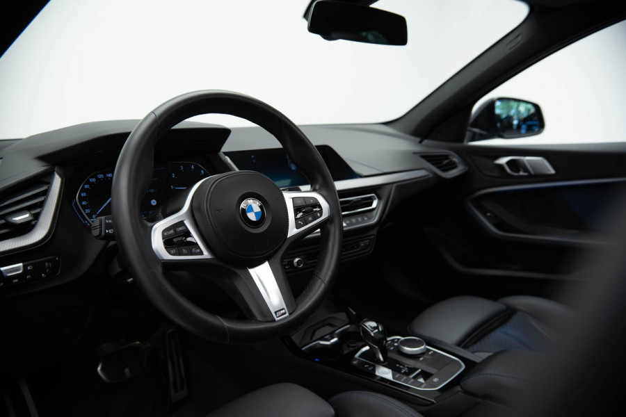 BMW 1-serie 118i High Executive |Pano|M-Pakket|Ambient|Cruise|