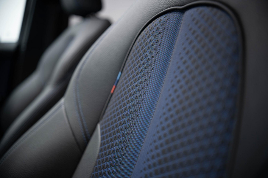 BMW 1-serie 118i High Executive |Pano|M-Pakket|Ambient|Cruise|