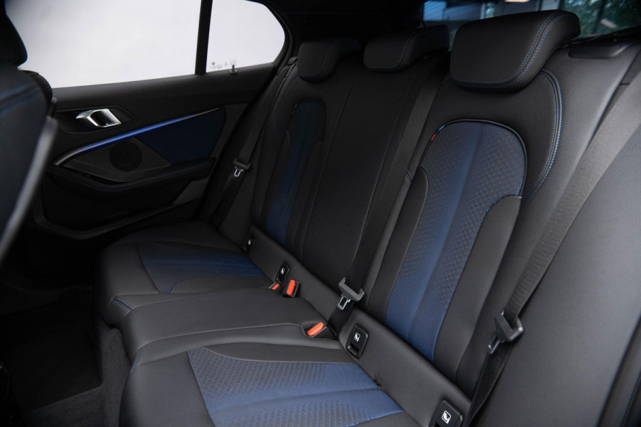 BMW 1-serie 118i High Executive |Pano|M-Pakket|Ambient|Cruise|