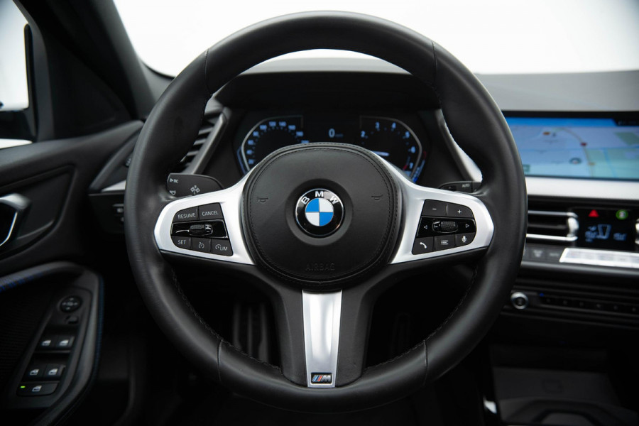 BMW 1-serie 118i High Executive |Pano|M-Pakket|Ambient|Cruise|
