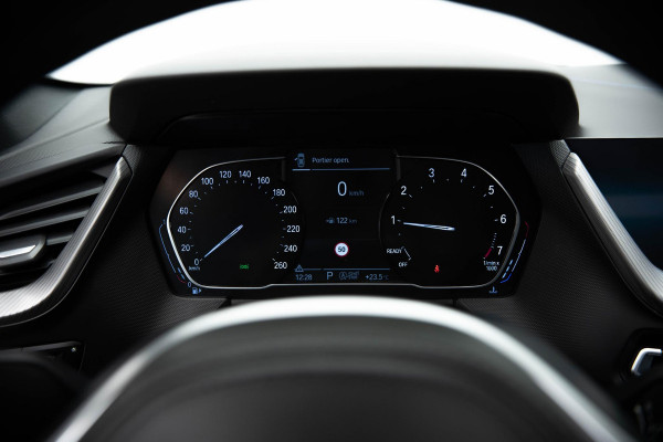 BMW 1-serie 118i High Executive |Pano|M-Pakket|Ambient|Cruise|