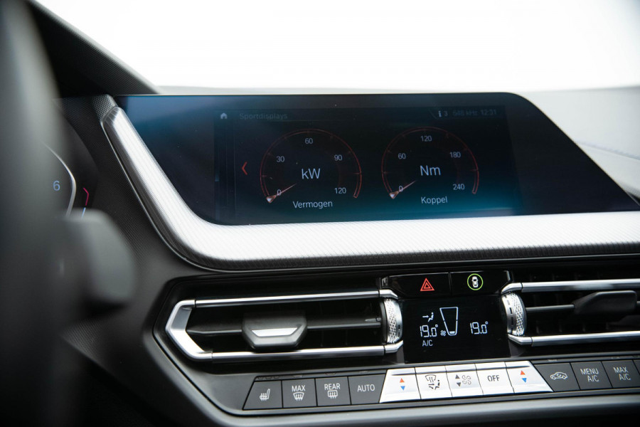 BMW 1-serie 118i High Executive |Pano|M-Pakket|Ambient|Cruise|