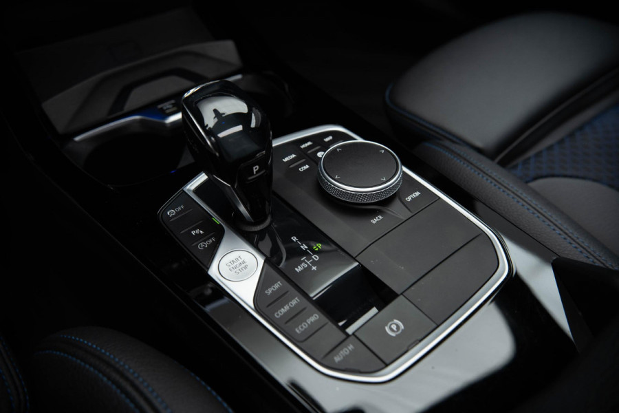 BMW 1-serie 118i High Executive |Pano|M-Pakket|Ambient|Cruise|