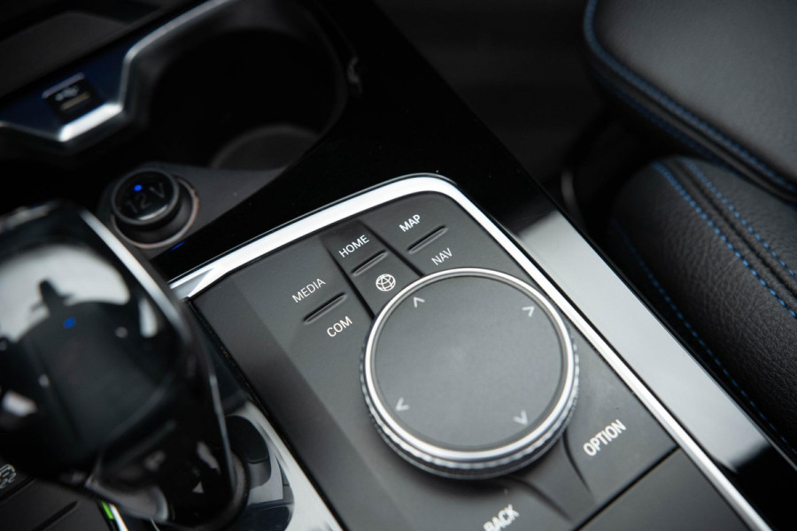 BMW 1-serie 118i High Executive |Pano|M-Pakket|Ambient|Cruise|