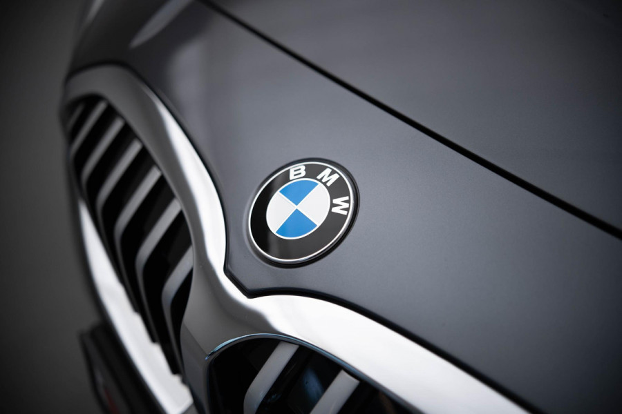 BMW 1-serie 118i High Executive |Pano|M-Pakket|Ambient|Cruise|