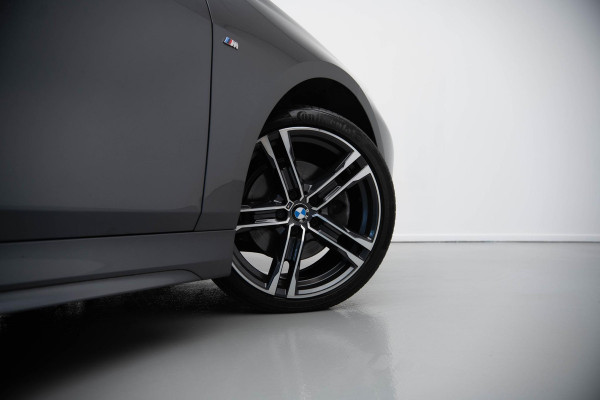 BMW 1-serie 118i High Executive |Pano|M-Pakket|Ambient|Cruise|