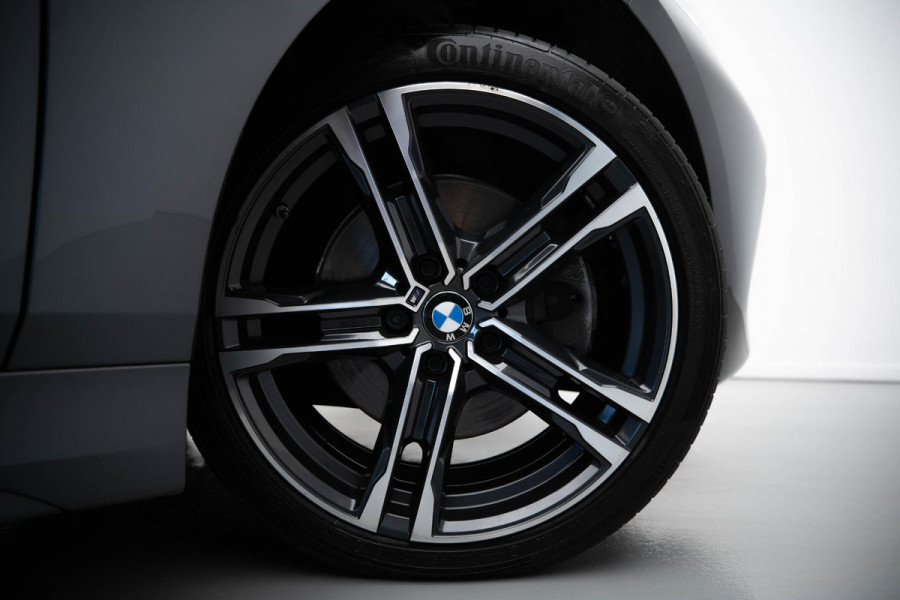 BMW 1-serie 118i High Executive |Pano|M-Pakket|Ambient|Cruise|