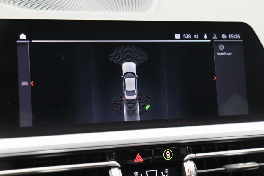 BMW 3 Serie 318i Executive Edition * Origineel Nederlands * Carplay Leder Navigatie Cruise