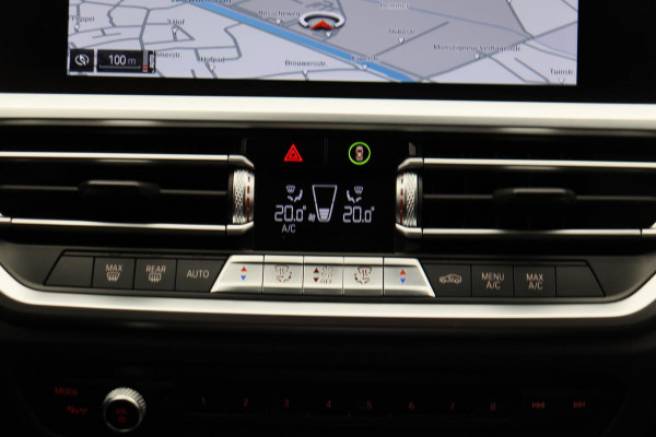 BMW 3 Serie 318i Executive Edition * Origineel Nederlands * Carplay Leder Navigatie Cruise