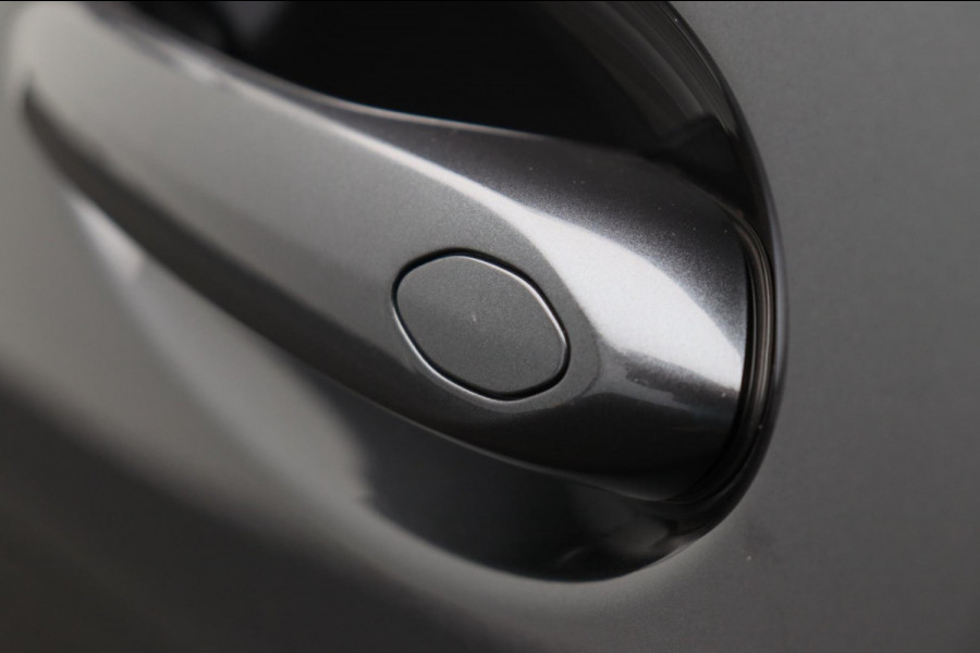 BMW 3 Serie 318i Executive Edition * Origineel Nederlands * Carplay Leder Navigatie Cruise