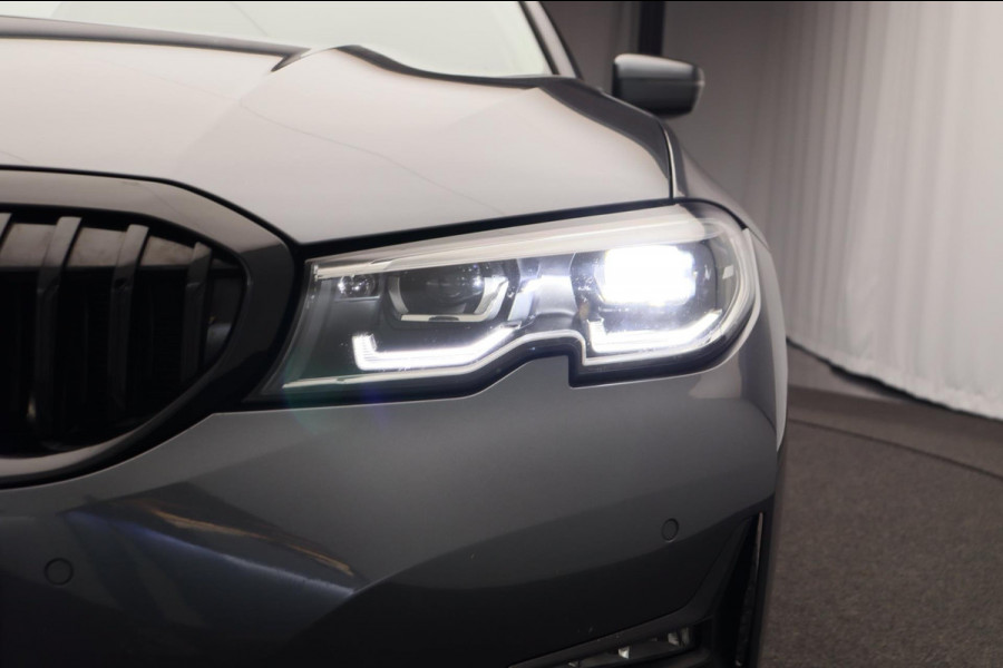 BMW 3 Serie 318i Executive Edition * Origineel Nederlands * Carplay Leder Navigatie Cruise