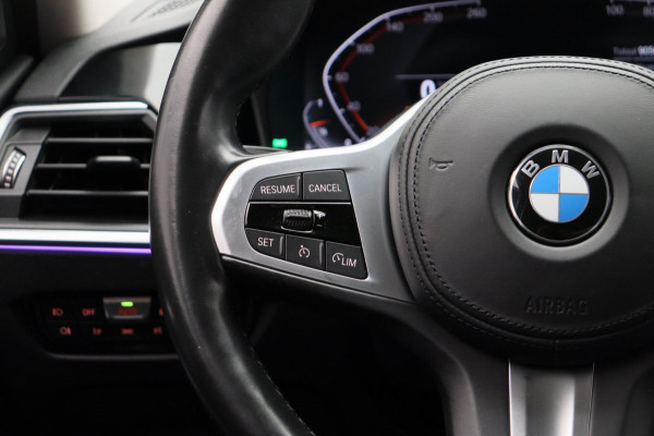 BMW 3 Serie 318i Executive Edition * Origineel Nederlands * Carplay Leder Navigatie Cruise