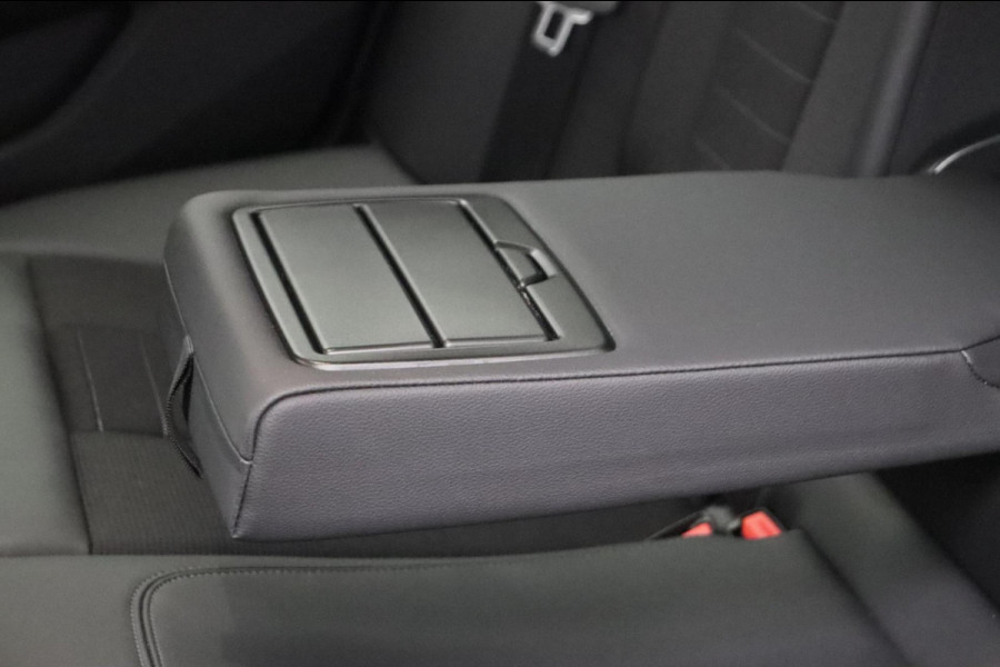 BMW 3 Serie 318i Executive Edition * Origineel Nederlands * Carplay Leder Navigatie Cruise