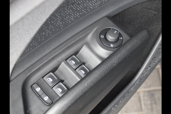 Škoda ENYAQ iV 80 | Camera | Apple Carplay | Trekhaak | Cruise Control |