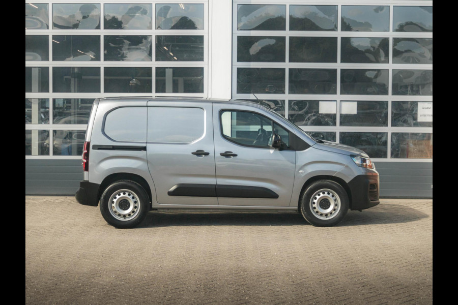 Fiat E-Doblò 136 L1 50 kWh Fiat E-Doblo 136 L1 50 kWh | Uit voorraad leverbaar | Navi | Camera | PDC | Apple Carplay | Cruise | Clima