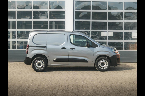 Fiat E-Doblò 136 L1 50 kWh Fiat E-Doblo 136 L1 50 kWh | Uit voorraad leverbaar | Navi | Camera | PDC | Apple Carplay | Cruise | Clima