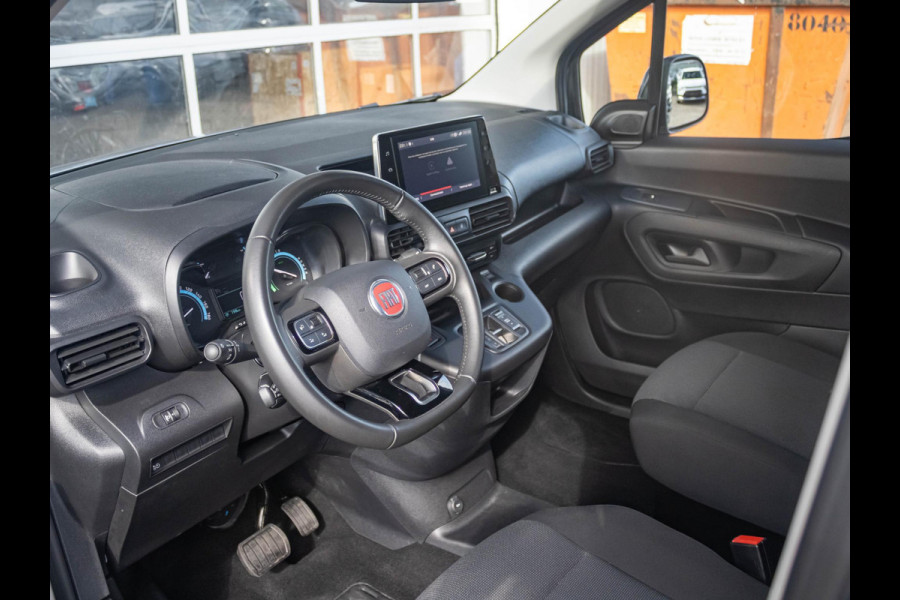 Fiat E-Doblò 136 L1 50 kWh Fiat E-Doblo 136 L1 50 kWh | Uit voorraad leverbaar | Navi | Camera | PDC | Apple Carplay | Cruise | Clima