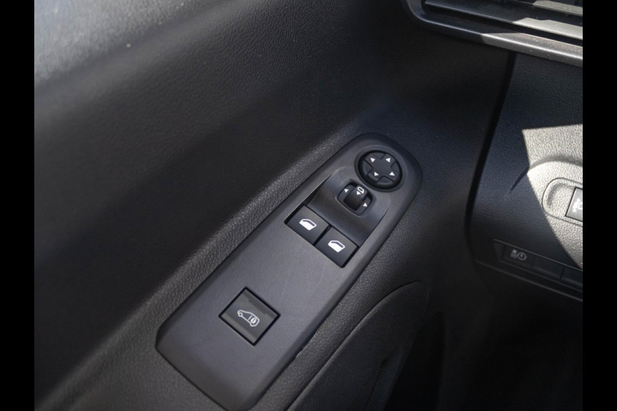 Fiat E-Doblò 136 L1 50 kWh Fiat E-Doblo 136 L1 50 kWh | Uit voorraad leverbaar | Navi | Camera | PDC | Apple Carplay | Cruise | Clima