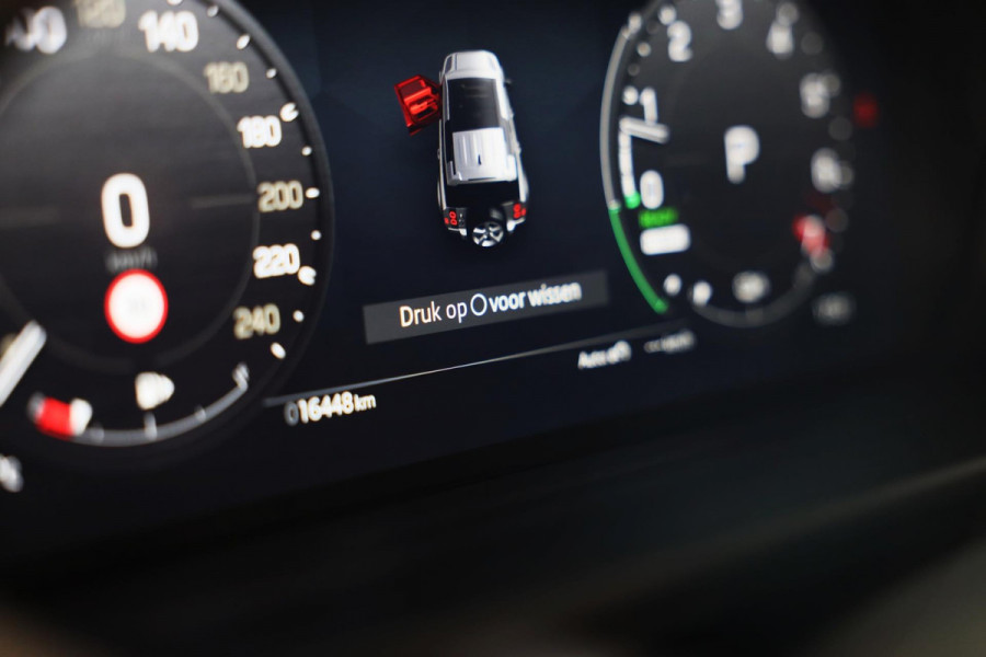 Land Rover Defender 110 2.0 P300e 110 X-Dynamic SE / Head Up / Memory / Elek Stoelen / Acc / Lane Assist / 360 Camera / Open Pano