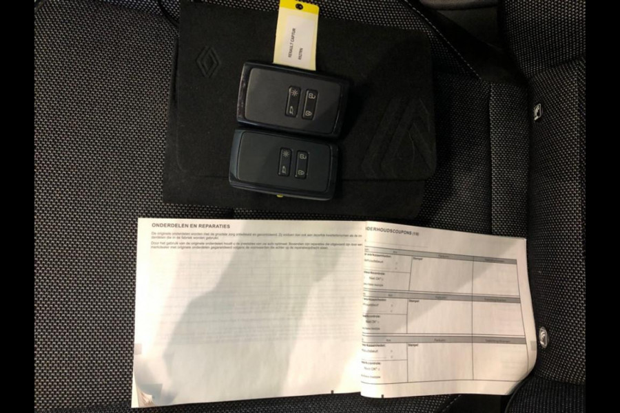 Renault Captur 1.6 E-Tech Hybrid 145 Intens - Automaat - Navi groot - Climate - Org.NL