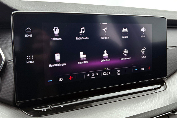 Škoda Octavia Combi 1.0 TSI Ambition Business (TREKHAAK ELEKT. INKLAPBAAR, STUURVERWARMING, PDC, CARPLAY, GOED ONDERHOUDEN)