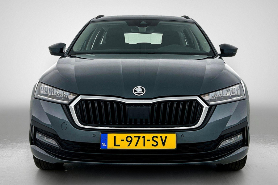Škoda Octavia Combi 1.0 TSI Ambition Business (TREKHAAK ELEKT. INKLAPBAAR, STUURVERWARMING, PDC, CARPLAY, GOED ONDERHOUDEN)