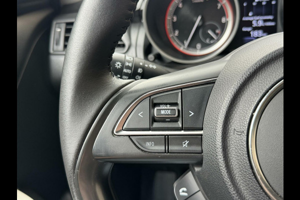 Suzuki Swift 1.0 Stijl Smart Hybrid Navigatiesysteem | LED | Stoelverwarming voor | Getint glas | Achteruitrijcamera | Adaptieve cruise contr