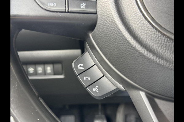 Suzuki Swift 1.0 Stijl Smart Hybrid Navigatiesysteem | LED | Stoelverwarming voor | Getint glas | Achteruitrijcamera | Adaptieve cruise contr