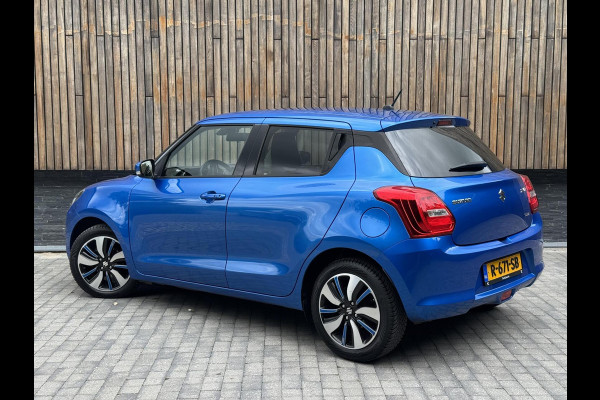 Suzuki Swift 1.0 Stijl Smart Hybrid Navigatiesysteem | LED | Stoelverwarming voor | Getint glas | Achteruitrijcamera | Adaptieve cruise contr